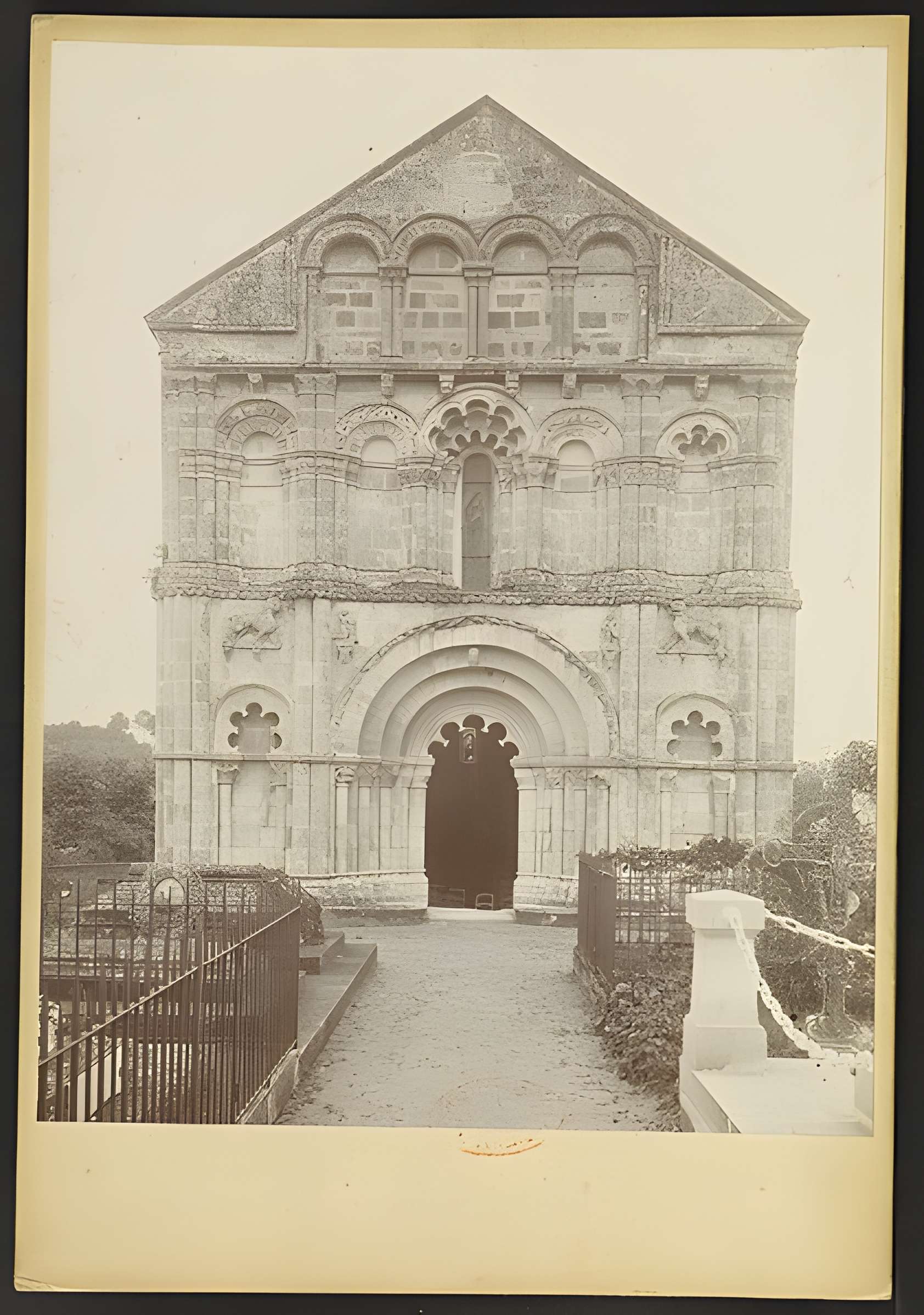 Église Saint-Pierre de Petit-Palais-et-Cornemps