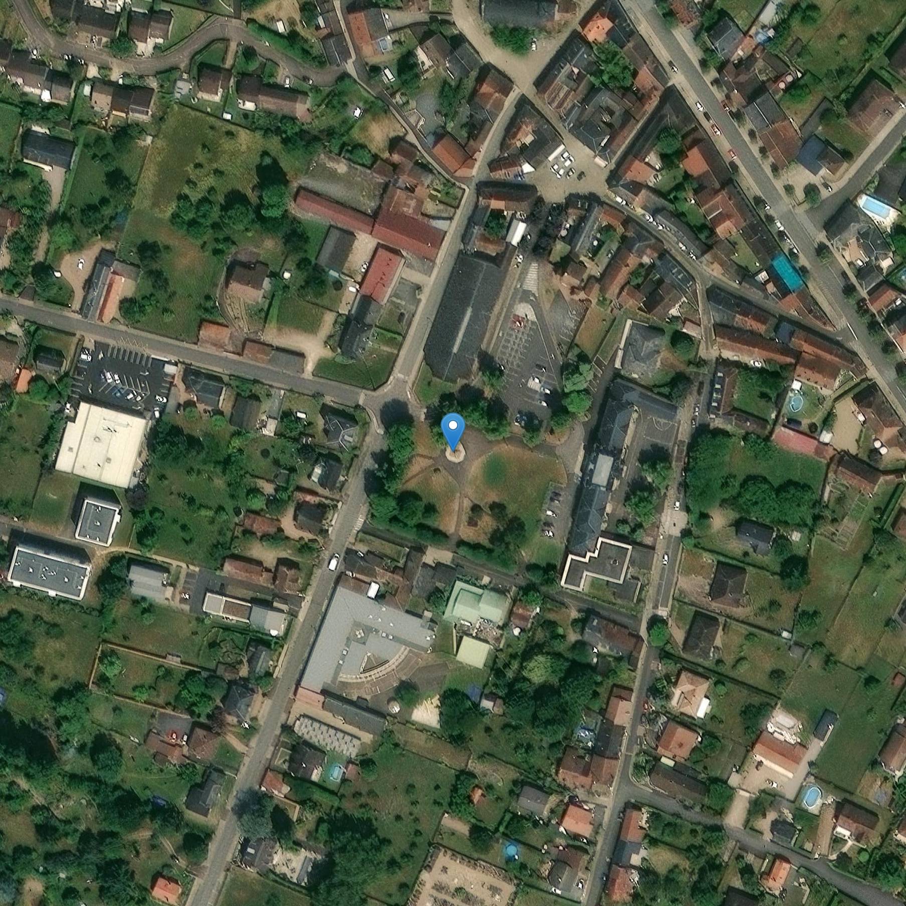 Photo de Monumento ai morti del comune