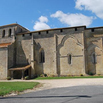 Église Saint-Pierre de Pujols