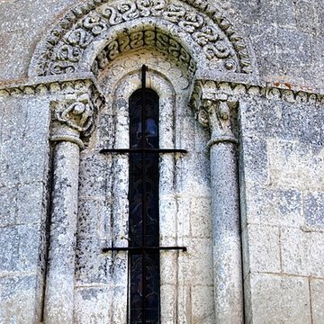 Église Saint-Pierre de Pujols