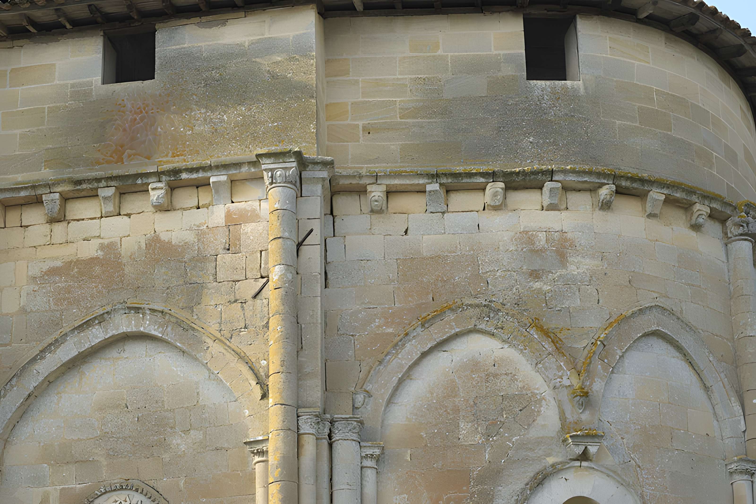 Église Saint-Pierre de Pujols