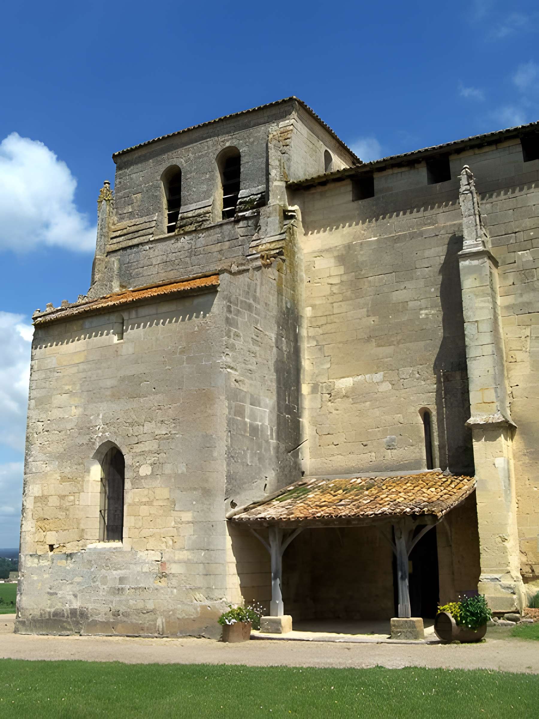 Église Saint-Pierre de Pujols