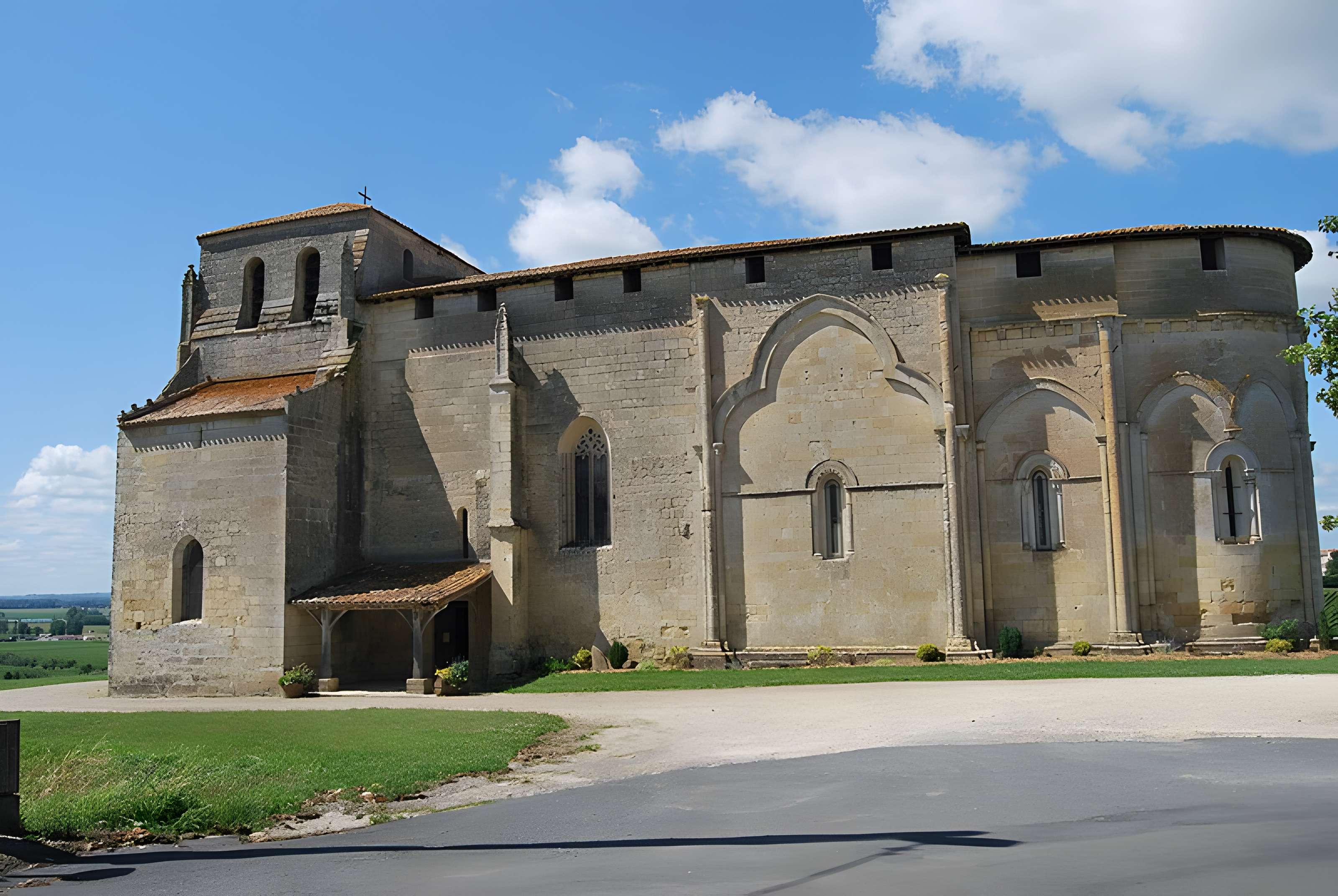 Église Saint-Pierre de Pujols