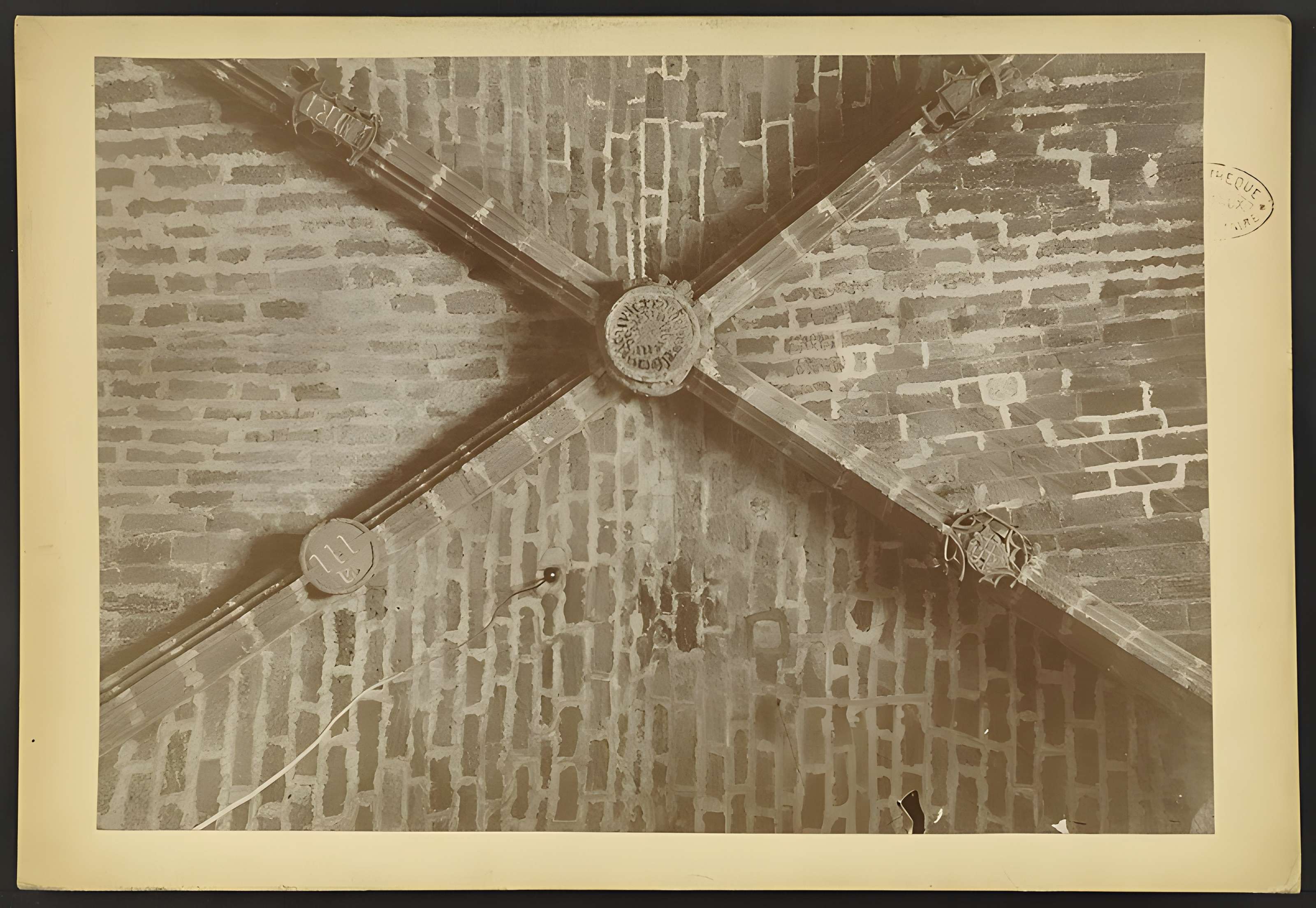 Église Saint-Pierre de Pujols