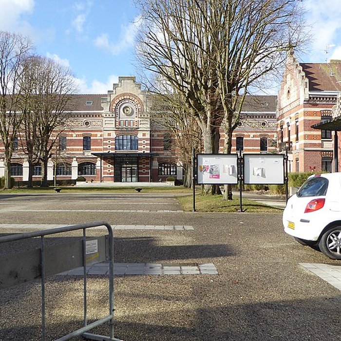Photo de Ancienne école nationale professionnelle, actuel lycée Gustave Eiffel