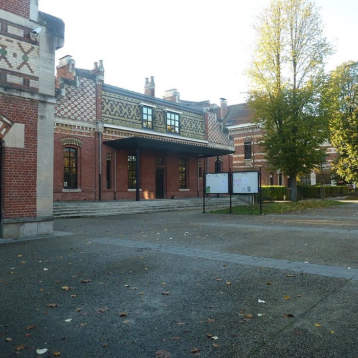 Photo de Ancienne école nationale professionnelle, actuel lycée Gustave Eiffel