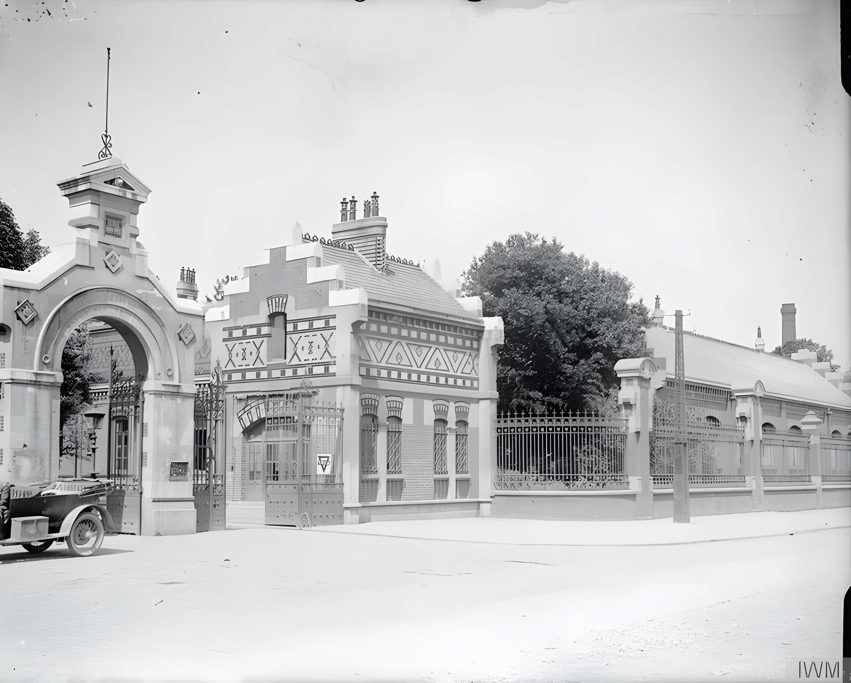 Ancienne école nationale professionnelle, actuel lycée Gustave Eiffel