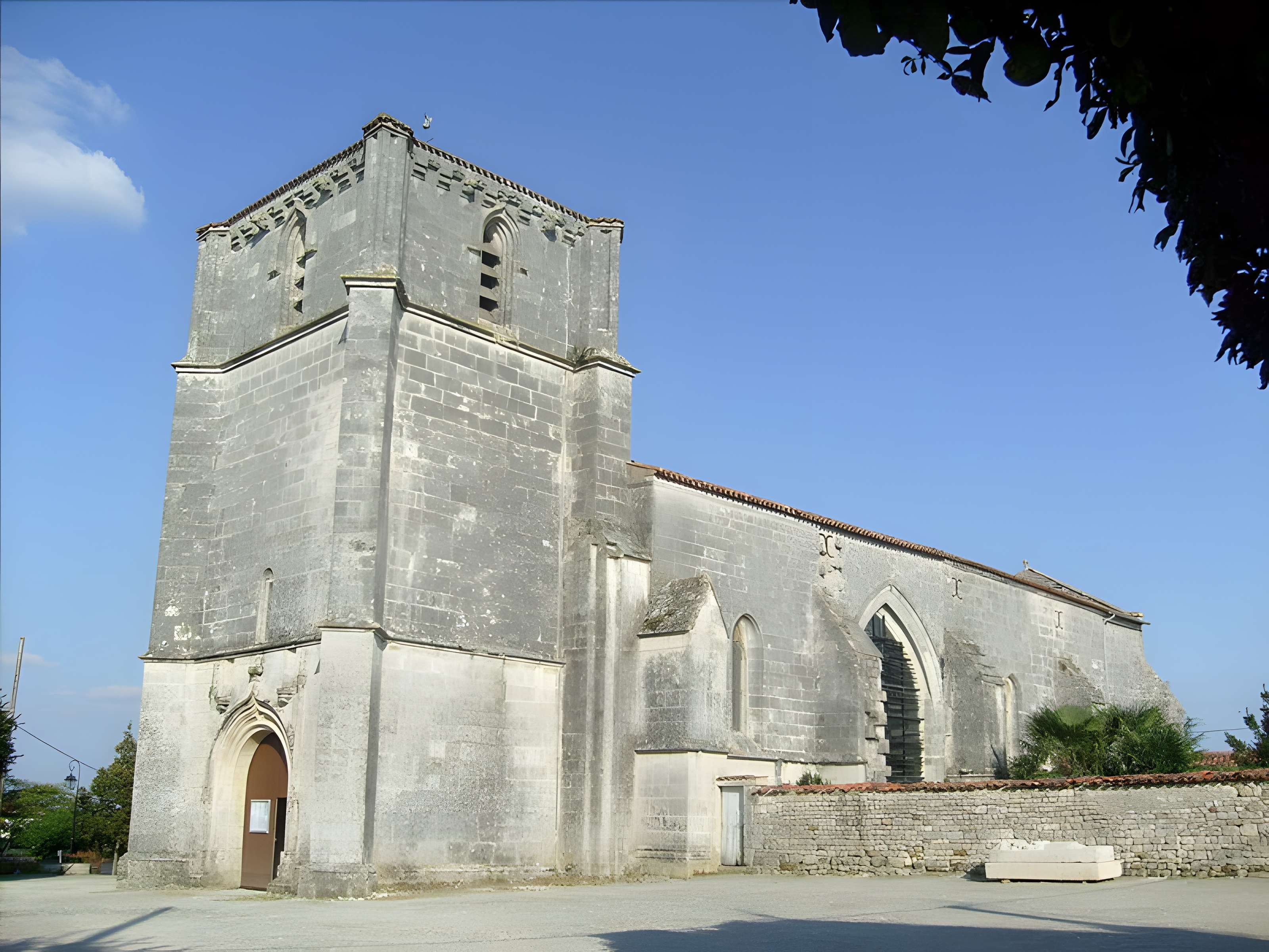 Église Saint-Pierre de Romegoux 