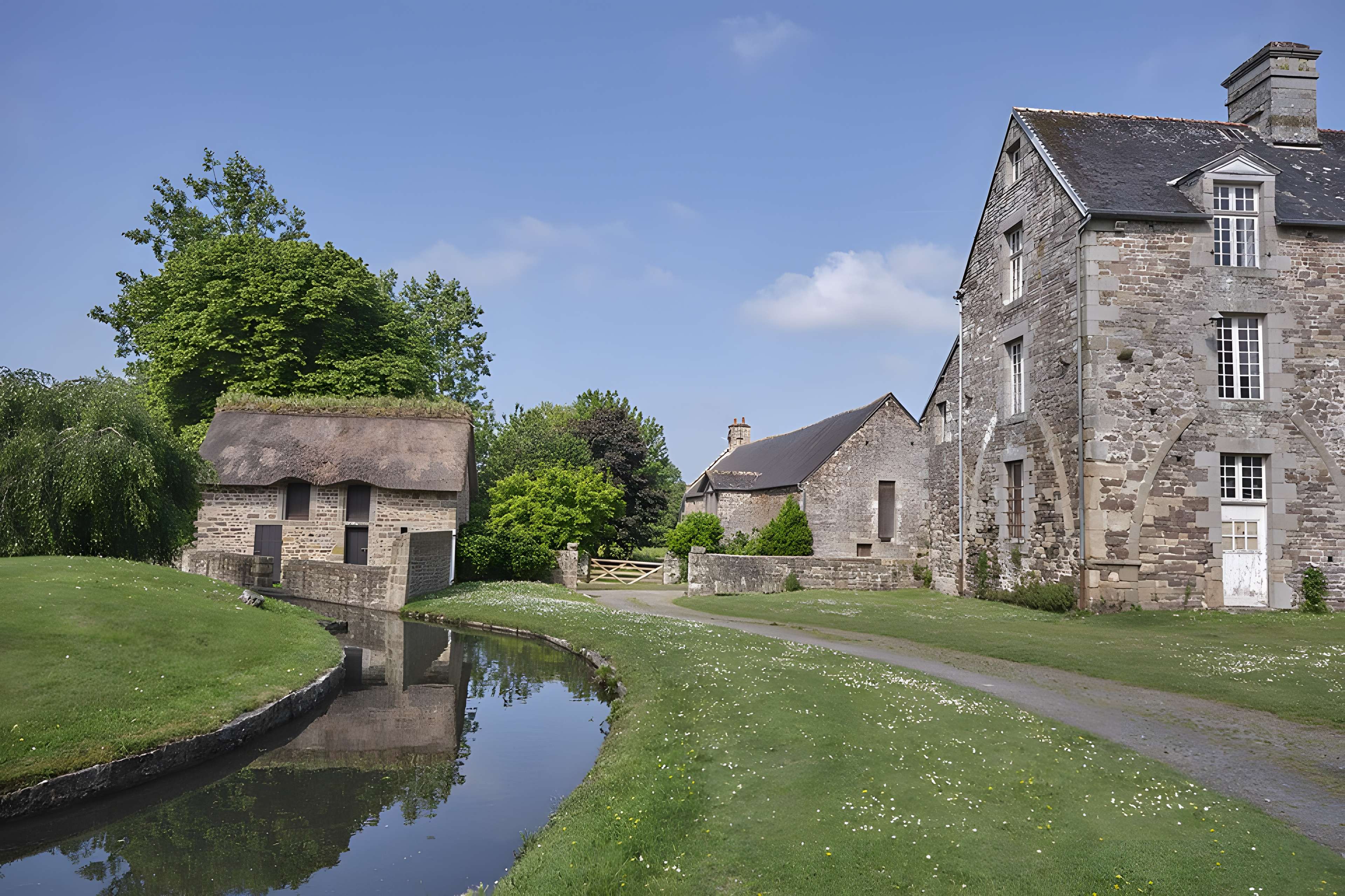 Abbaye de La Lucerne d'Outremer