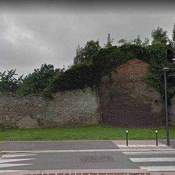 Ancienne enceinte espagnole