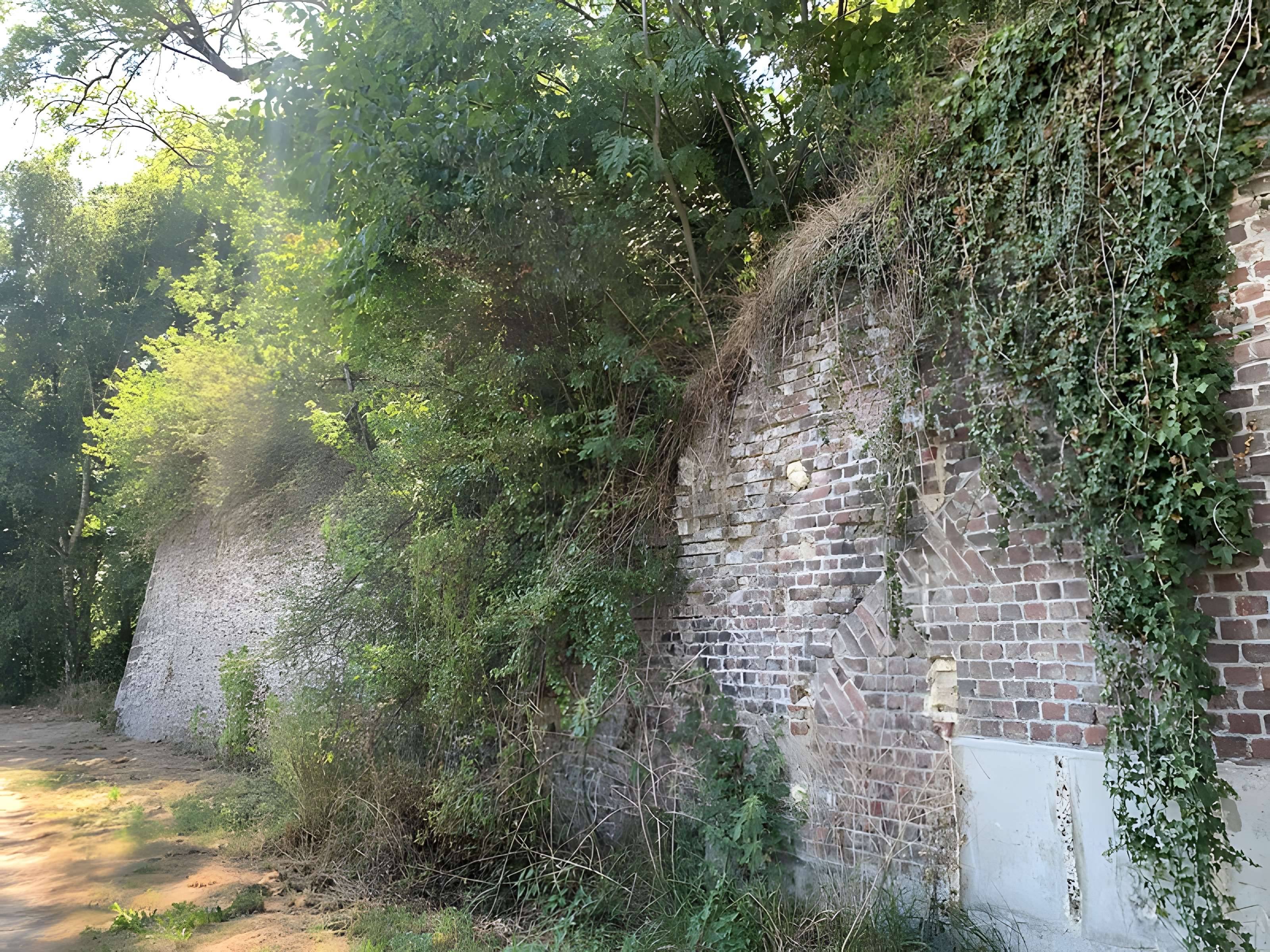 Ancienne enceinte espagnole