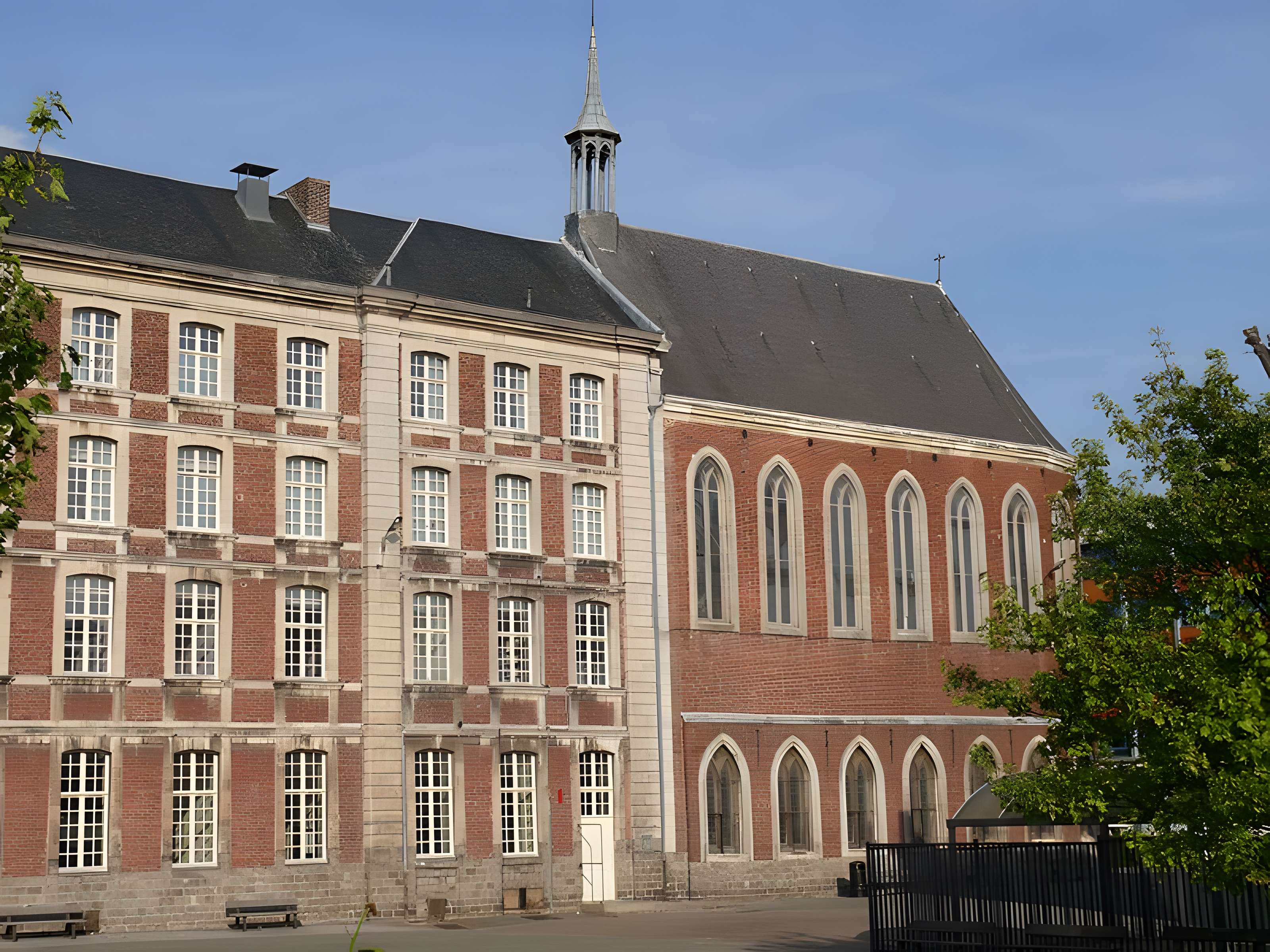 Ancienne chapelle des Bénédictins anglais ou chapelle du Lycée Jean-Baptiste Corot