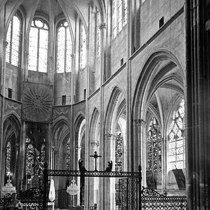 Photo de Église Saint-Pierre de Saint-Julien-du-Sault
