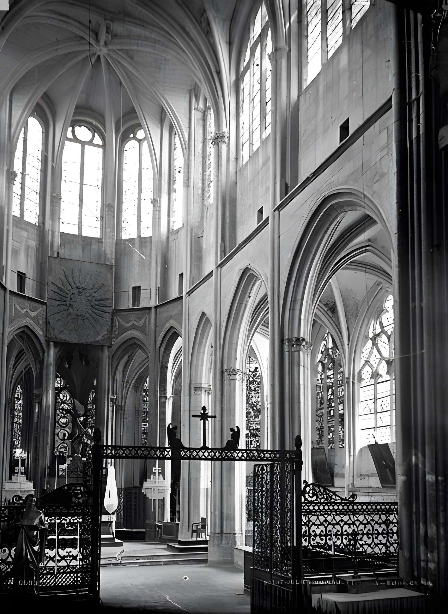 Église Saint-Pierre de Saint-Julien-du-Sault