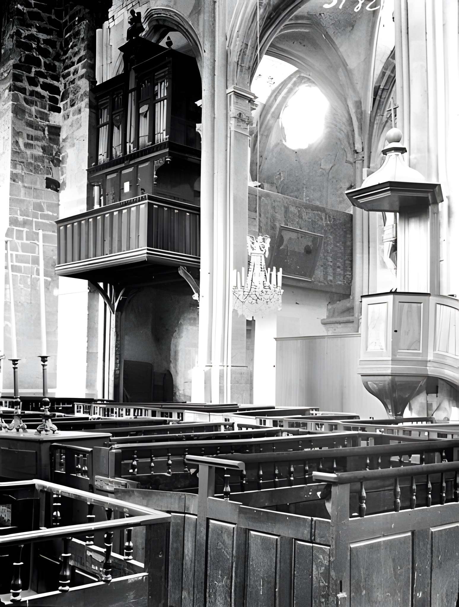 Église Saint-Pierre de Saint-Julien-du-Sault