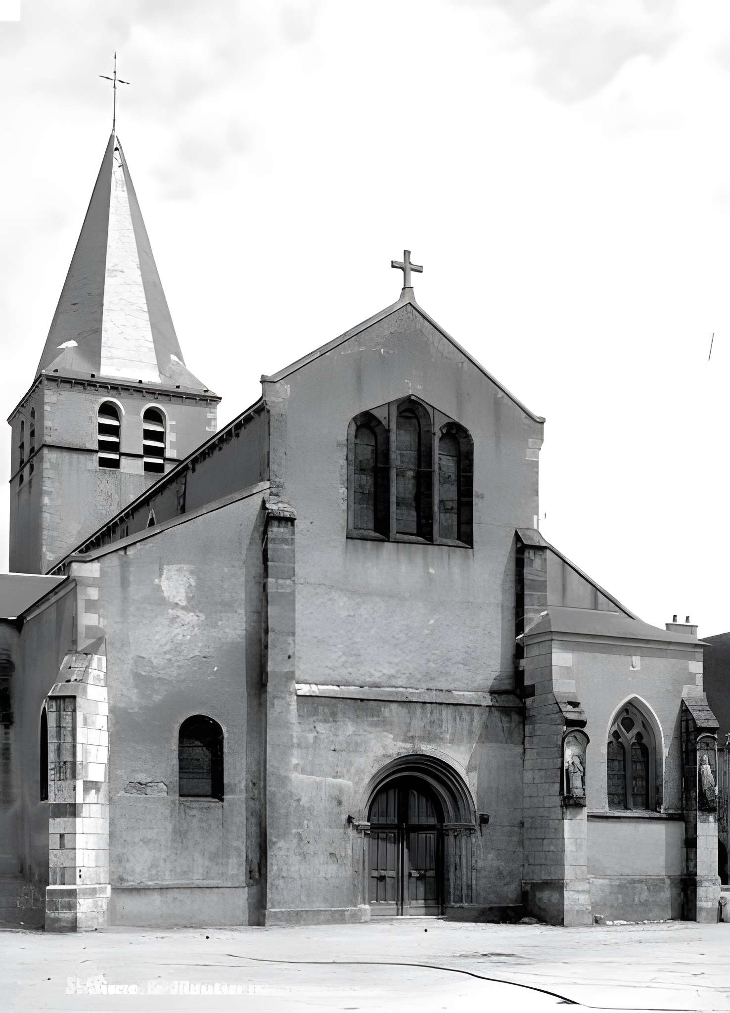 Église Saint-Pierre de Saint-Pierre-le-Moûtier