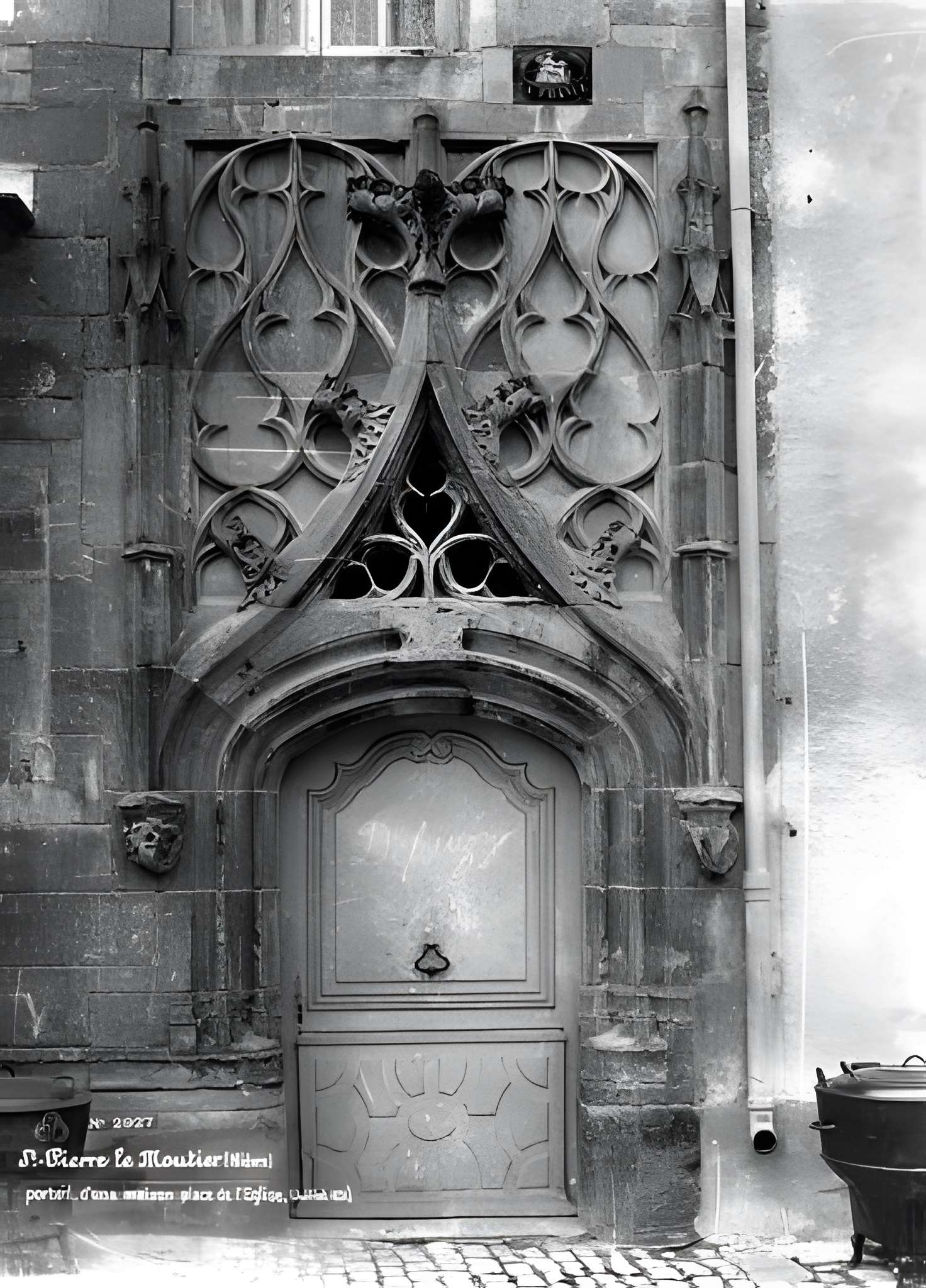 Église Saint-Pierre de Saint-Pierre-le-Moûtier