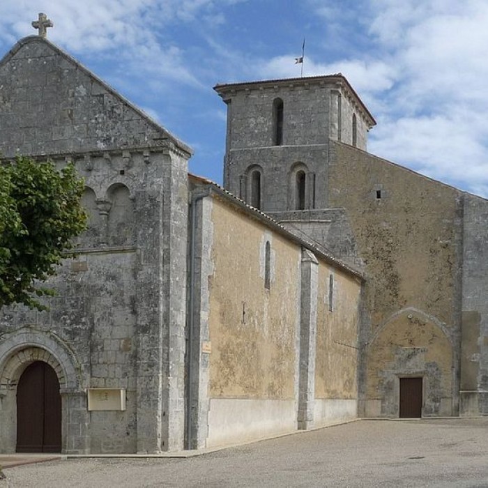 Photo de Église Saint-Pierre de Semoussac