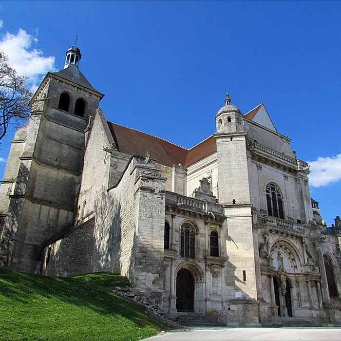 Photo de Église Saint-Pierre de Tonnerre