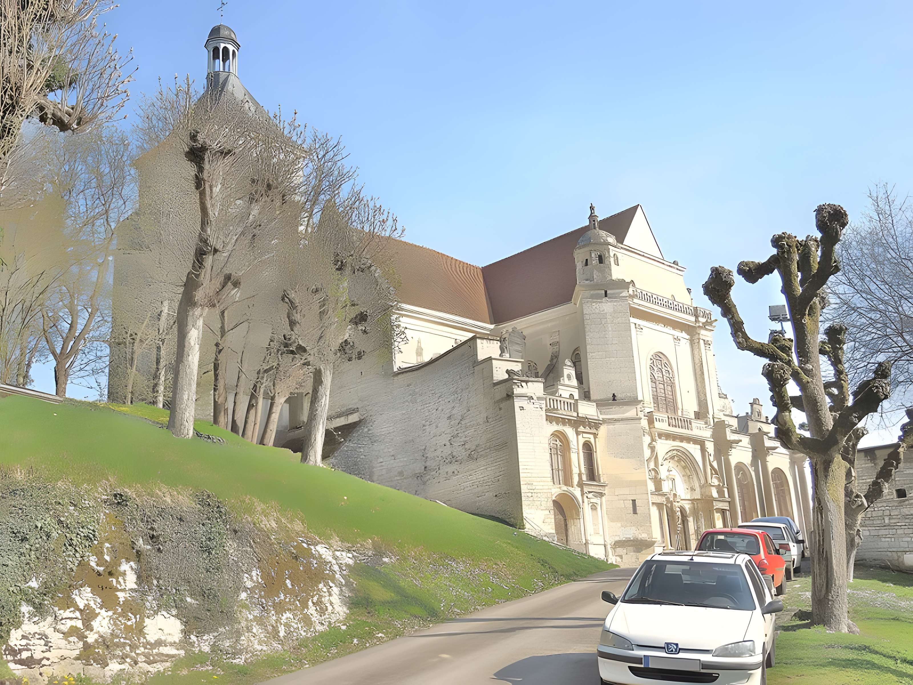 Église Saint-Pierre de Tonnerre