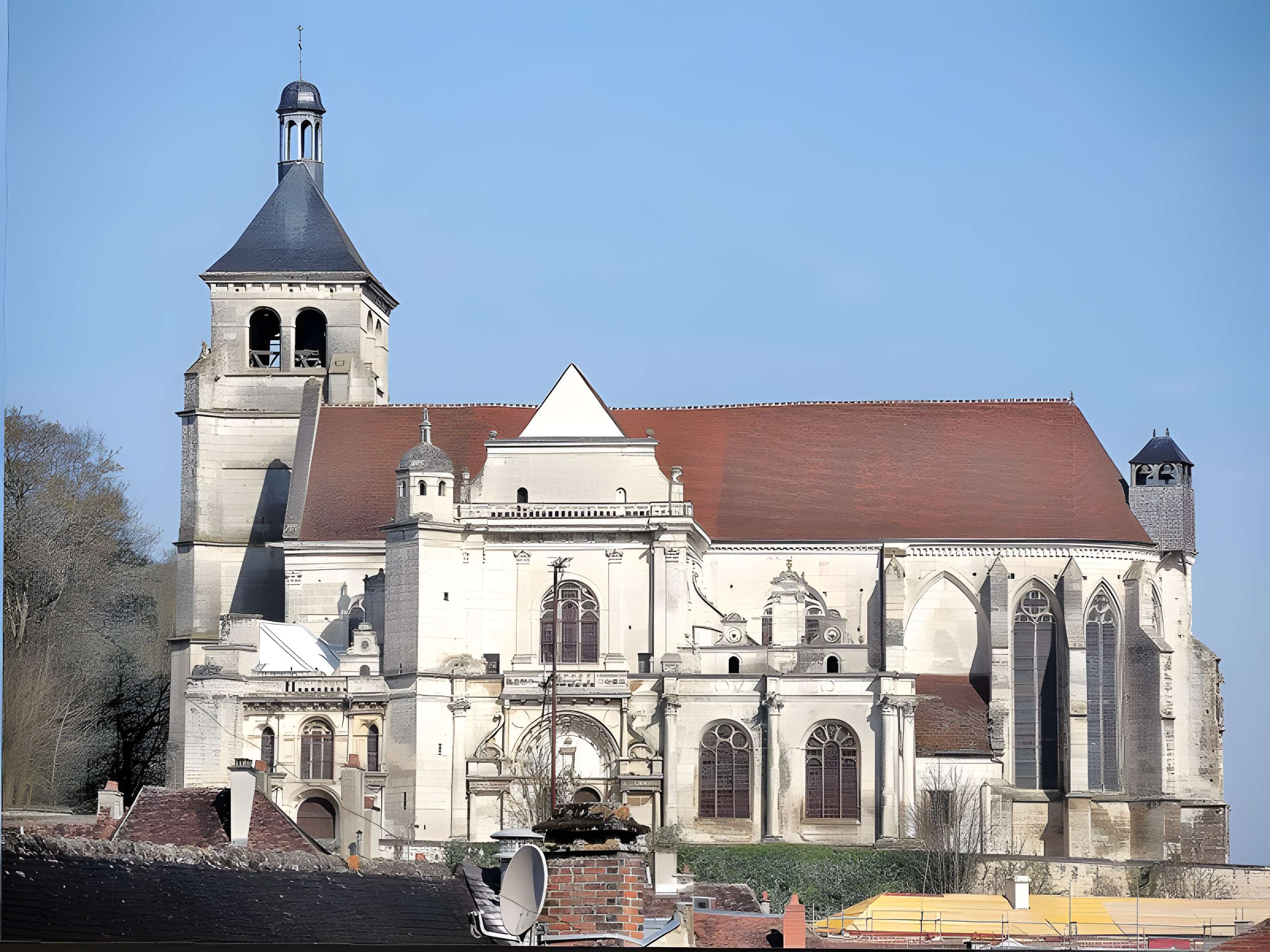 Église Saint-Pierre de Tonnerre