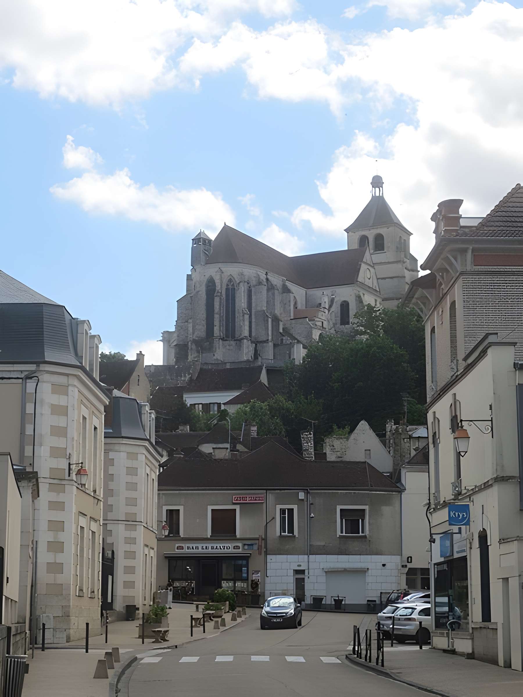 Église Saint-Pierre de Tonnerre