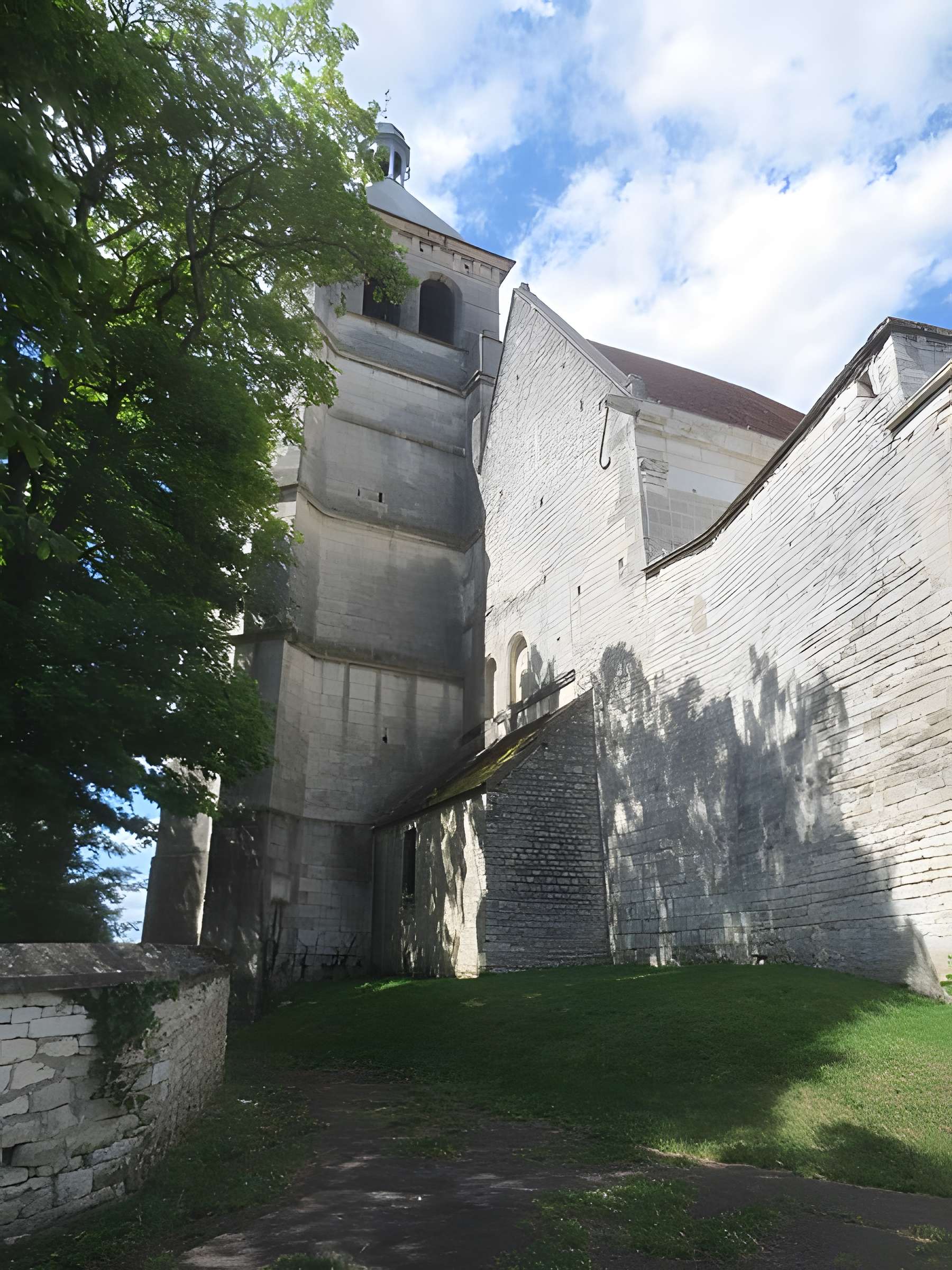 Église Saint-Pierre de Tonnerre
