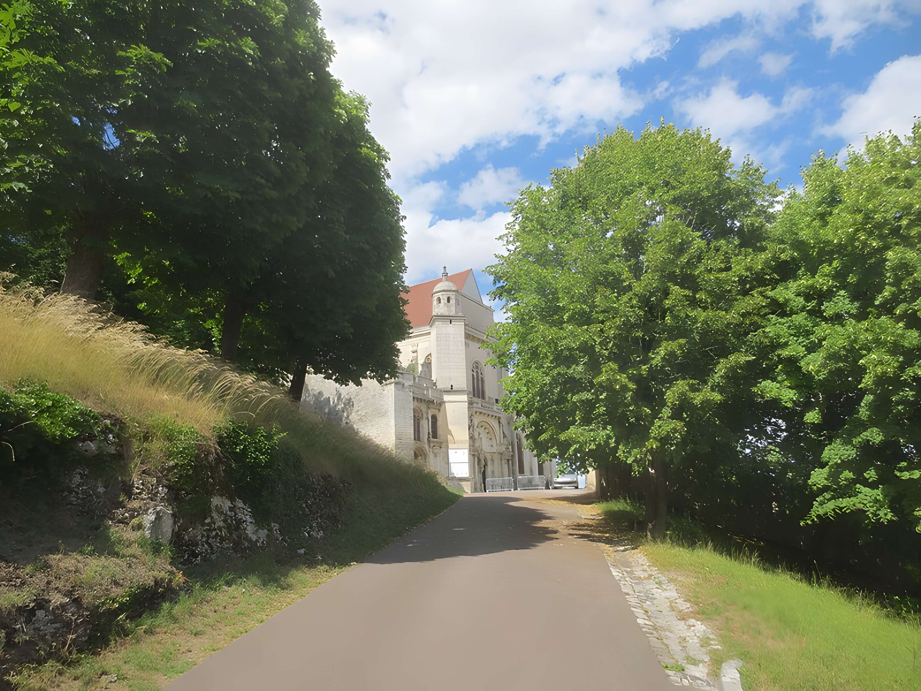 Église Saint-Pierre de Tonnerre