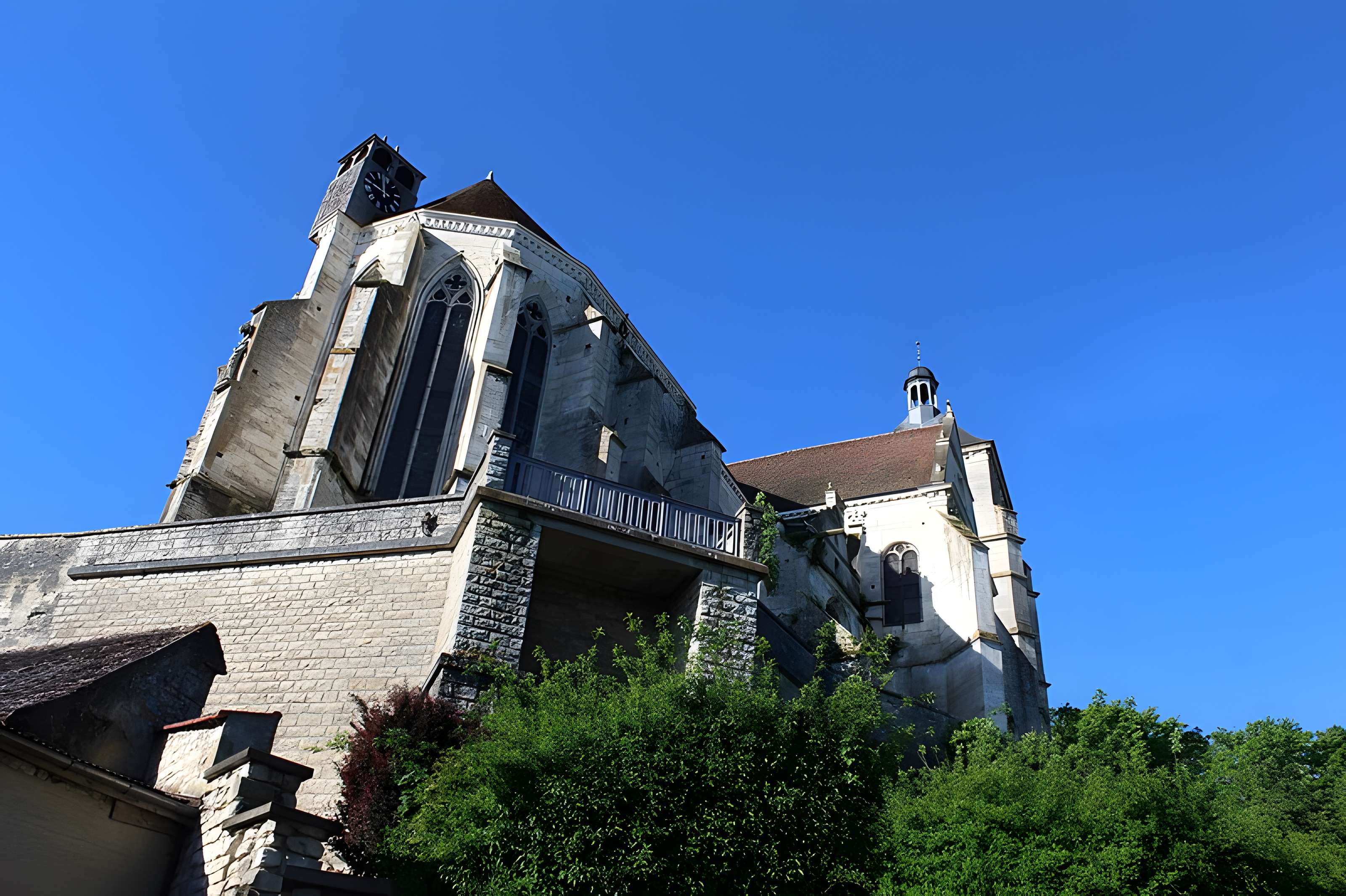 Église Saint-Pierre de Tonnerre