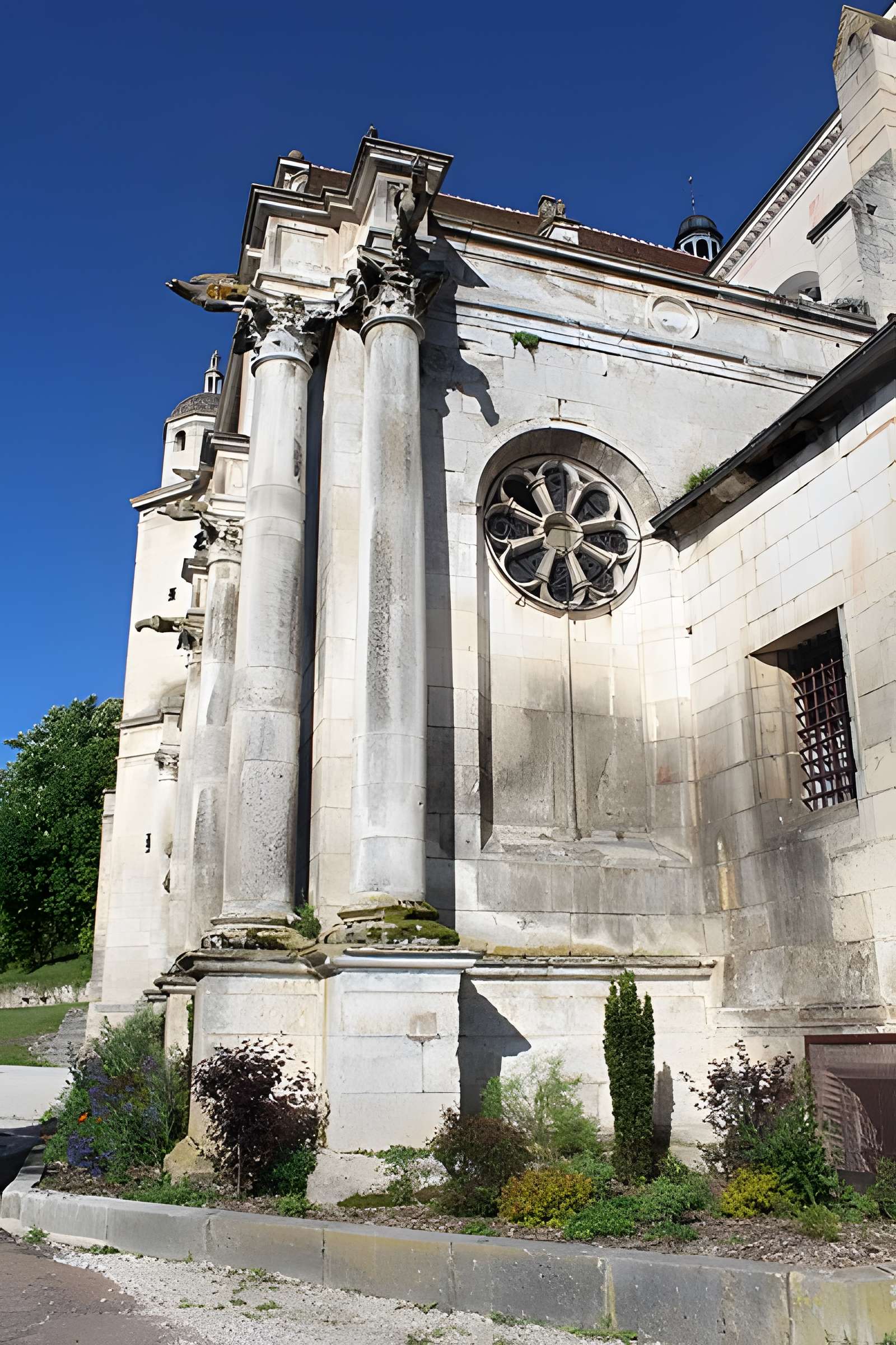 Église Saint-Pierre de Tonnerre