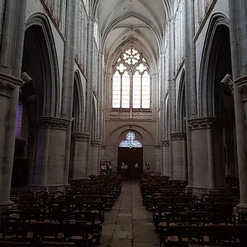 Église Saint-Pierre de Varzy