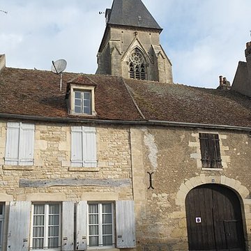 Église Saint-Pierre de Varzy