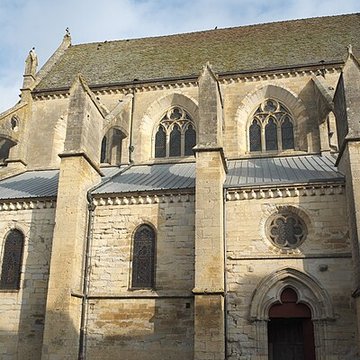 Église Saint-Pierre de Varzy