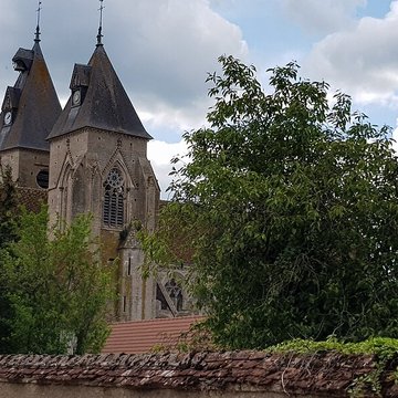 Église Saint-Pierre de Varzy