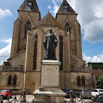 Église Saint-Pierre de Varzy