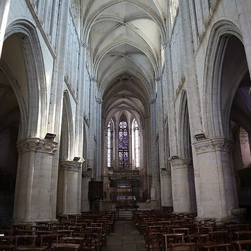 Église Saint-Pierre de Varzy
