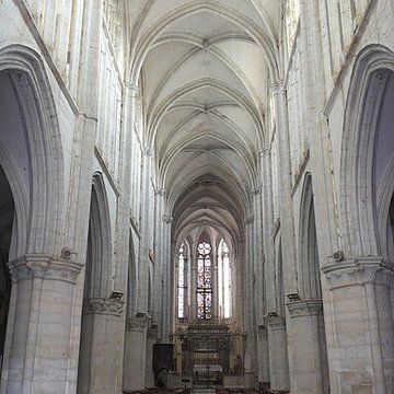 Église Saint-Pierre de Varzy