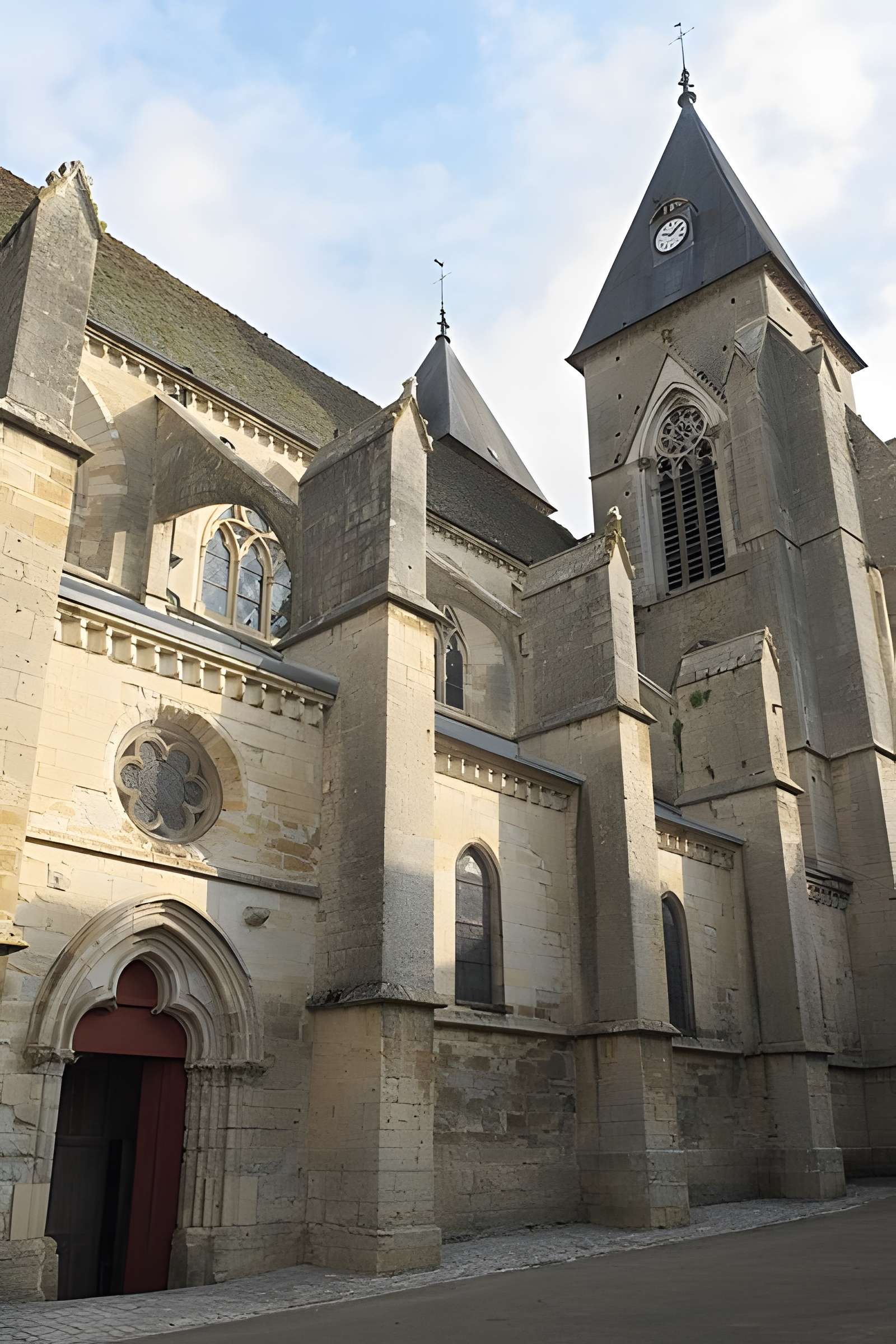 Église Saint-Pierre de Varzy