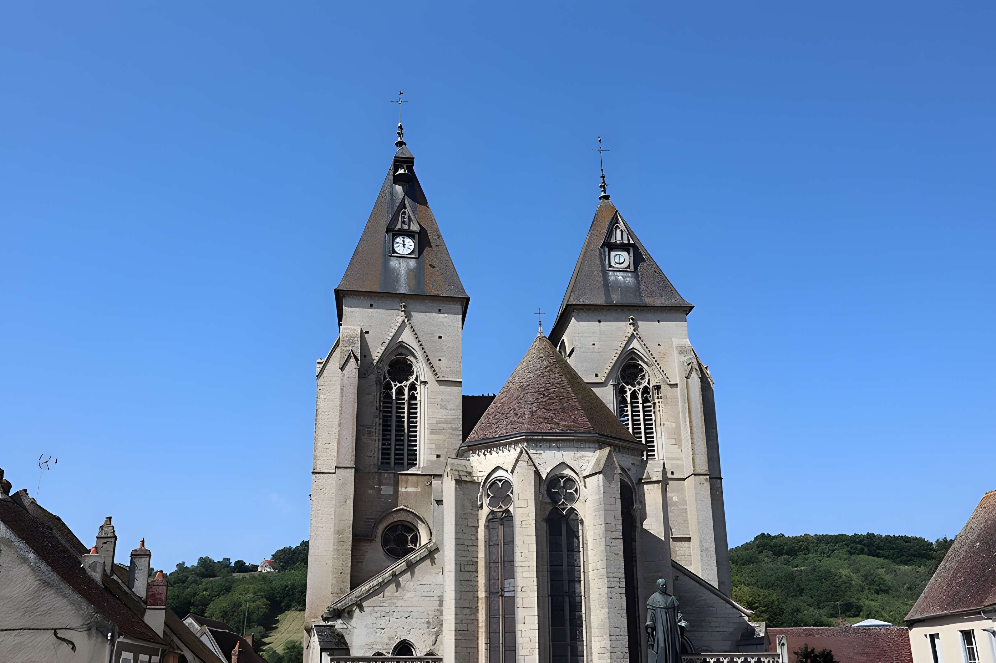 Église Saint-Pierre de Varzy