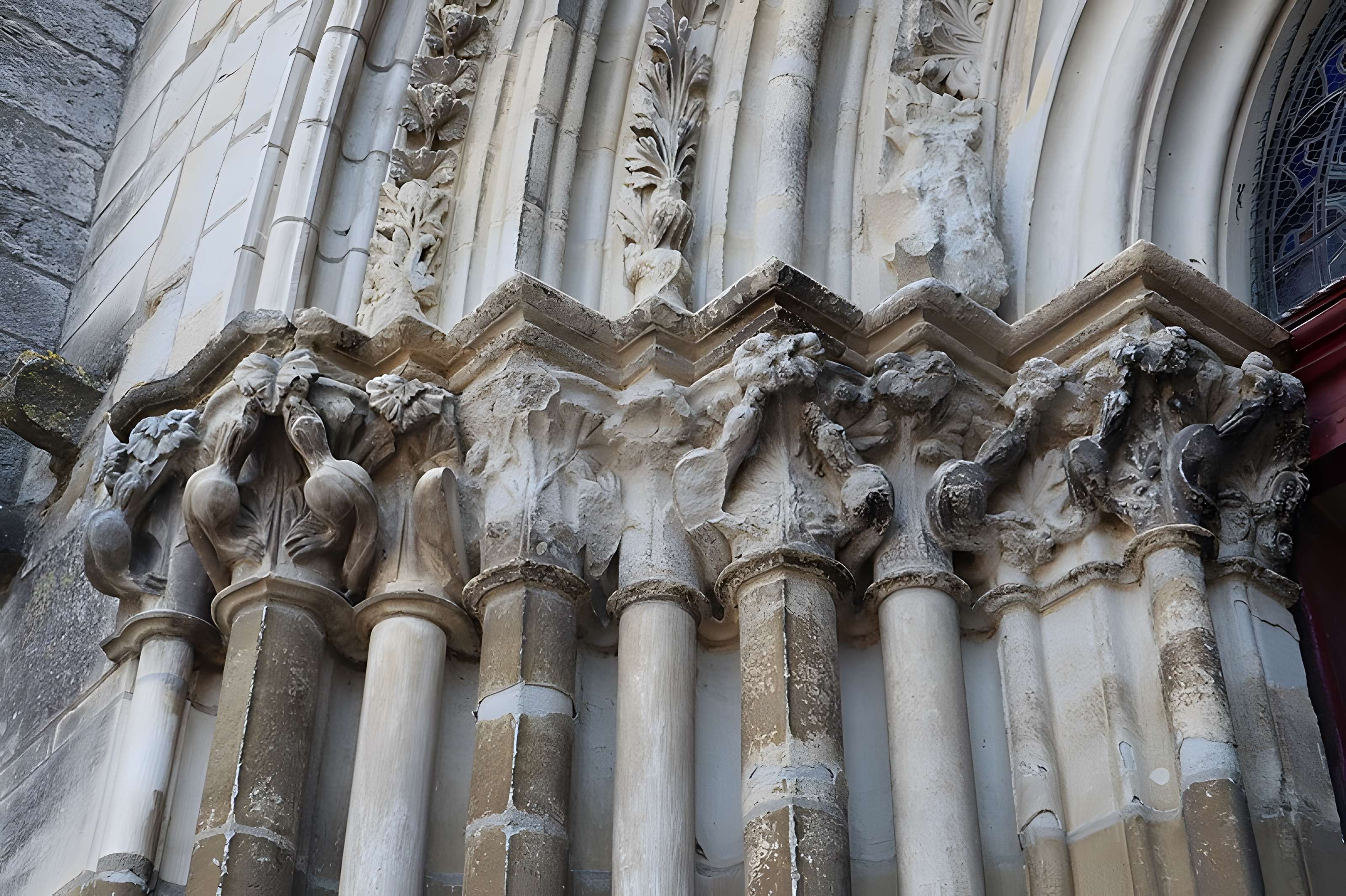 Église Saint-Pierre de Varzy