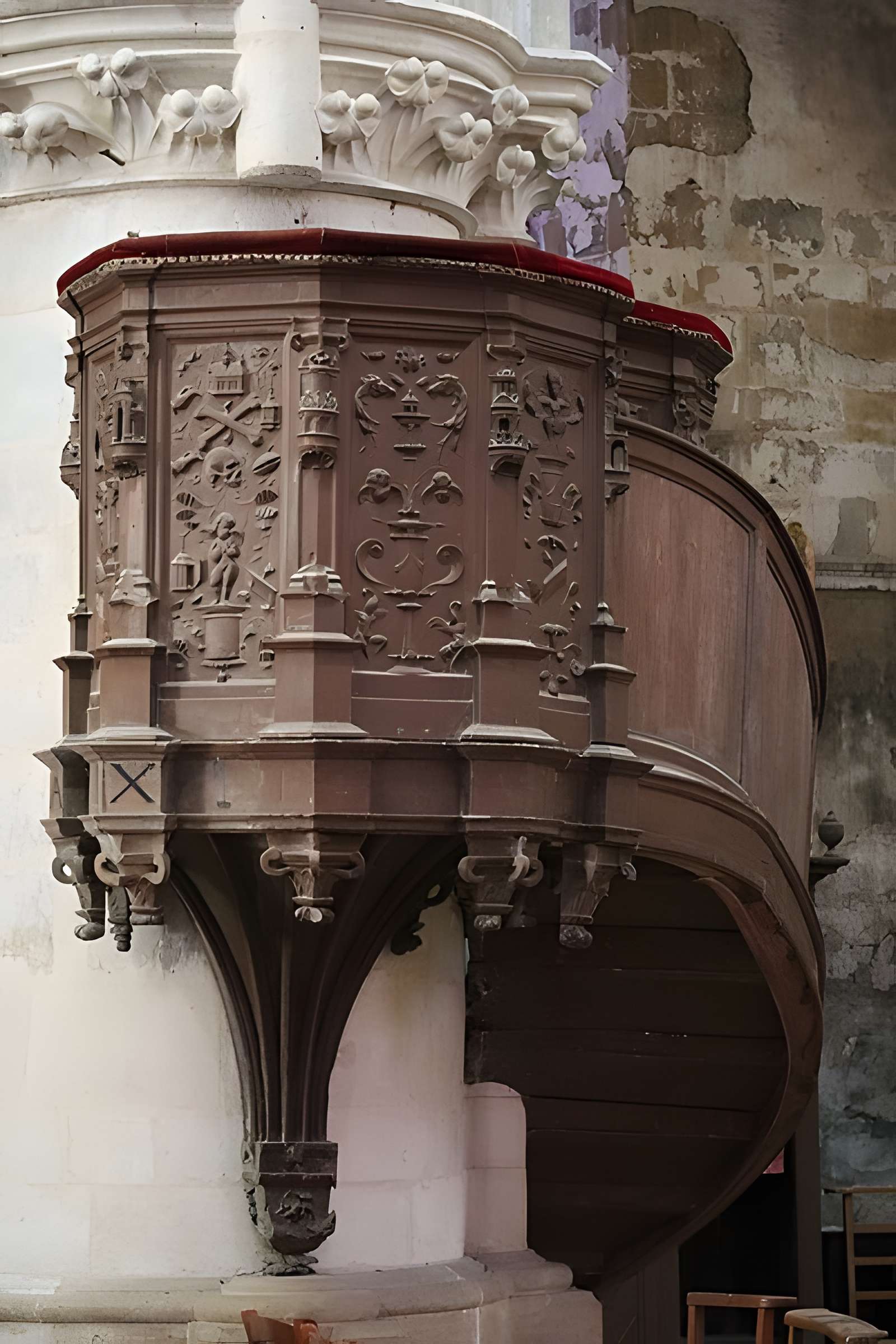 Église Saint-Pierre de Varzy