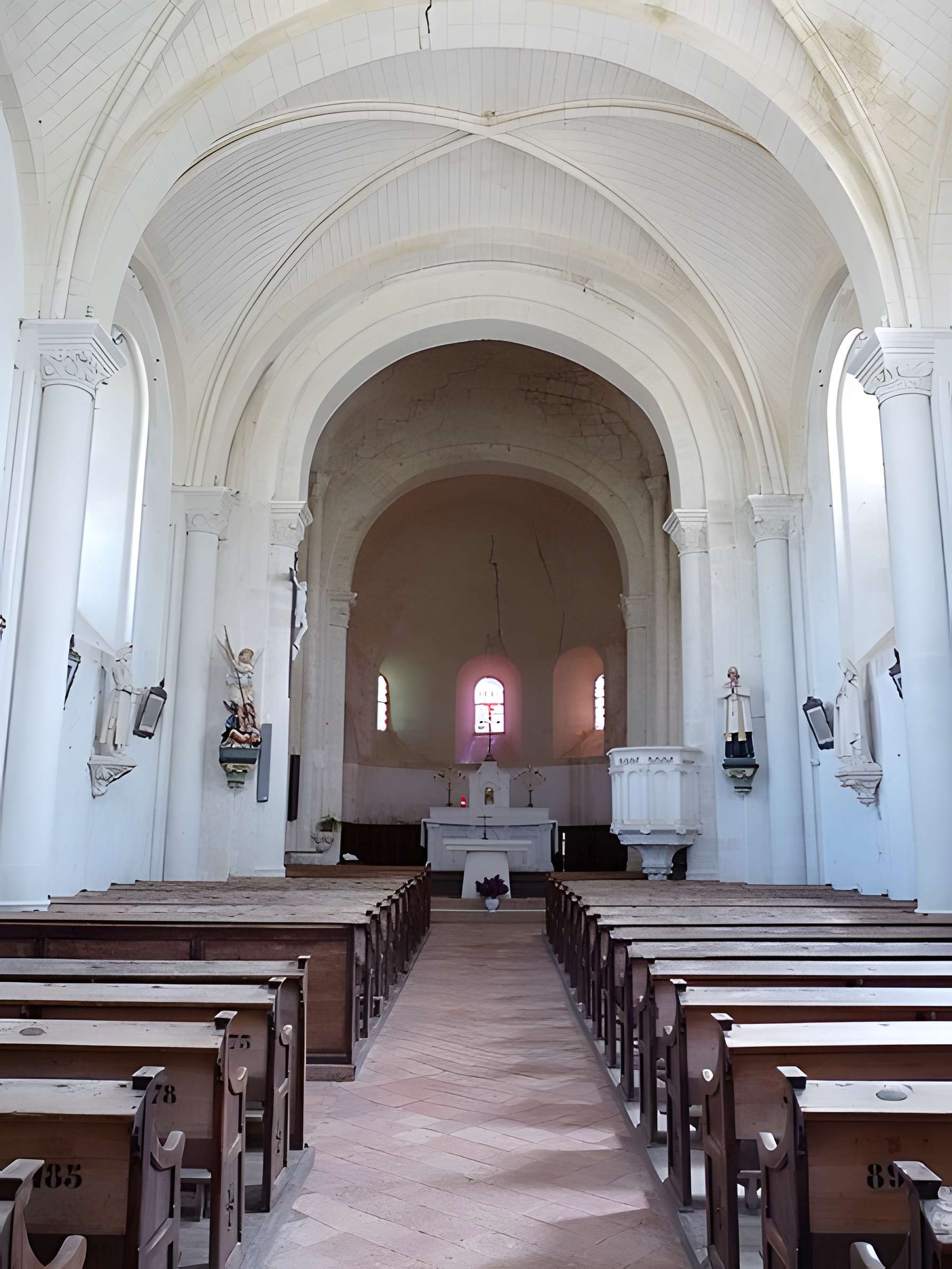 Église Saint-Pierre de Vaulandry