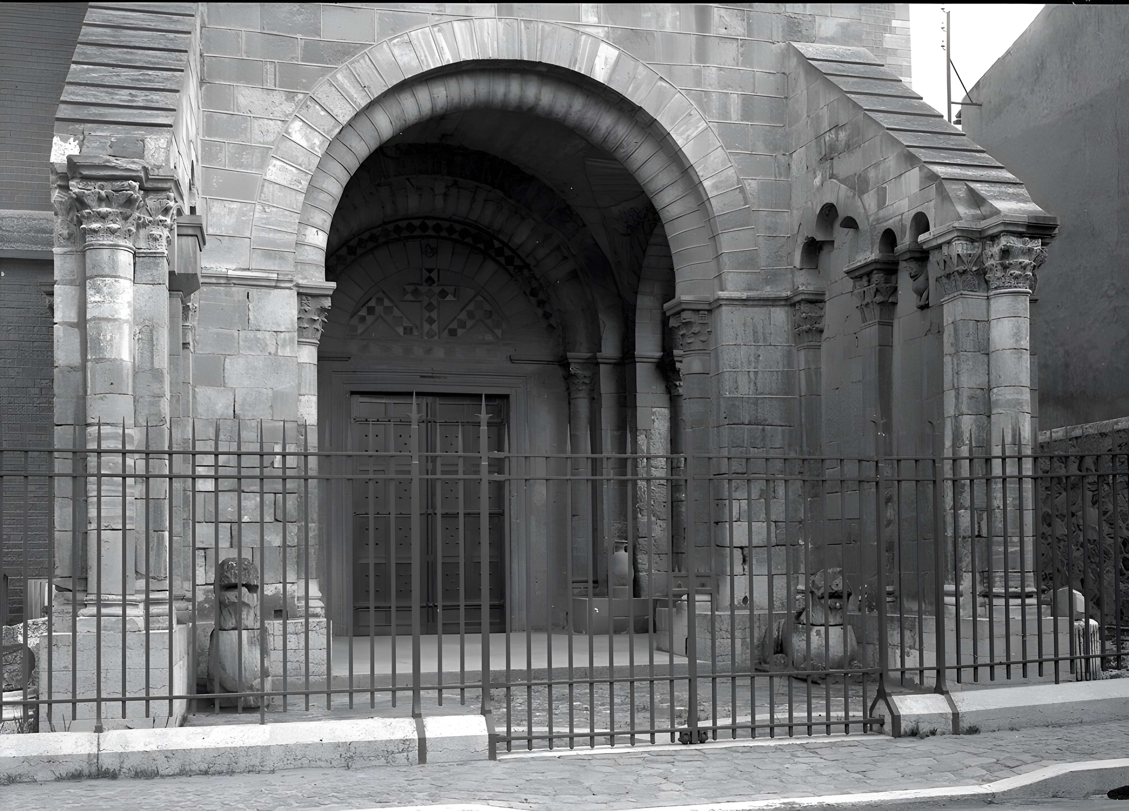 Église Saint-Pierre de Vienne