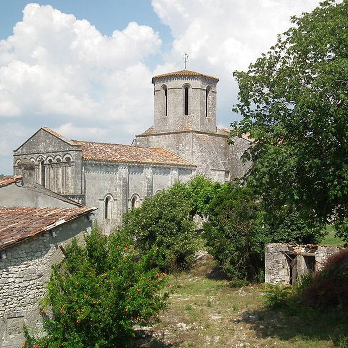 Photo de Église Saint-Pierre dÉchebrune