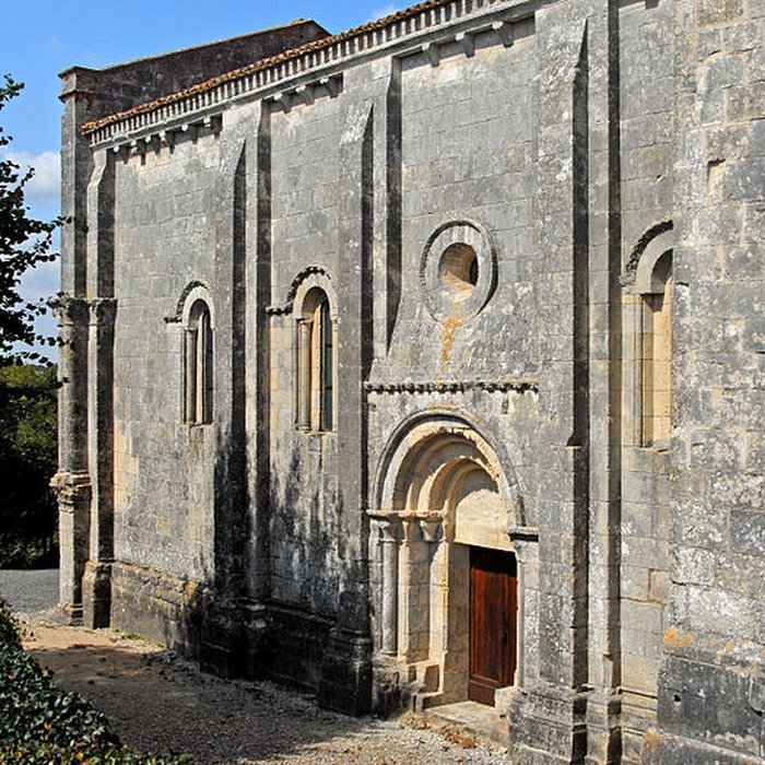 Photo de Église Saint-Pierre dÉchebrune