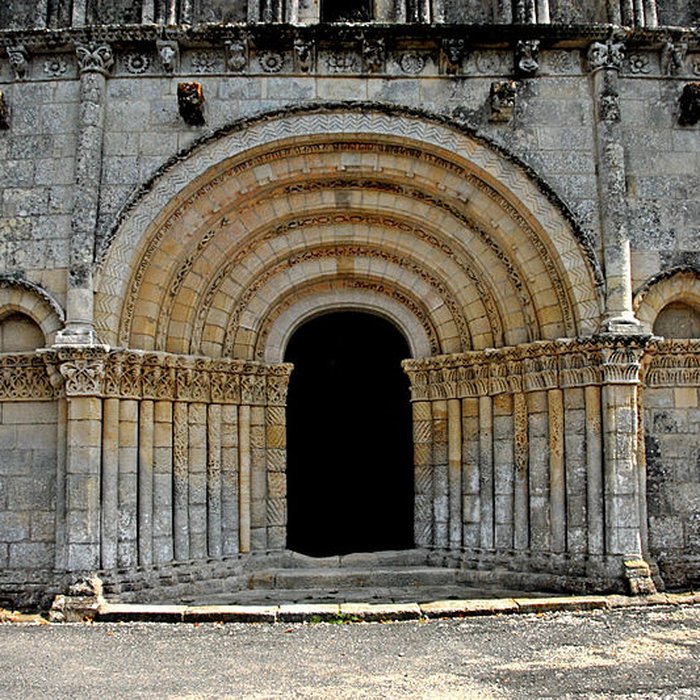 Photo de Église Saint-Pierre dÉchebrune