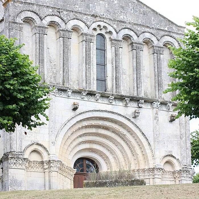 Photo de Église Saint-Pierre dÉchebrune