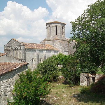 Église Saint-Pierre dÉchebrune