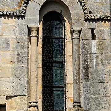Église Saint-Pierre dÉchebrune