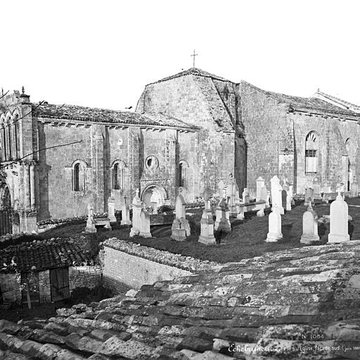Église Saint-Pierre dÉchebrune